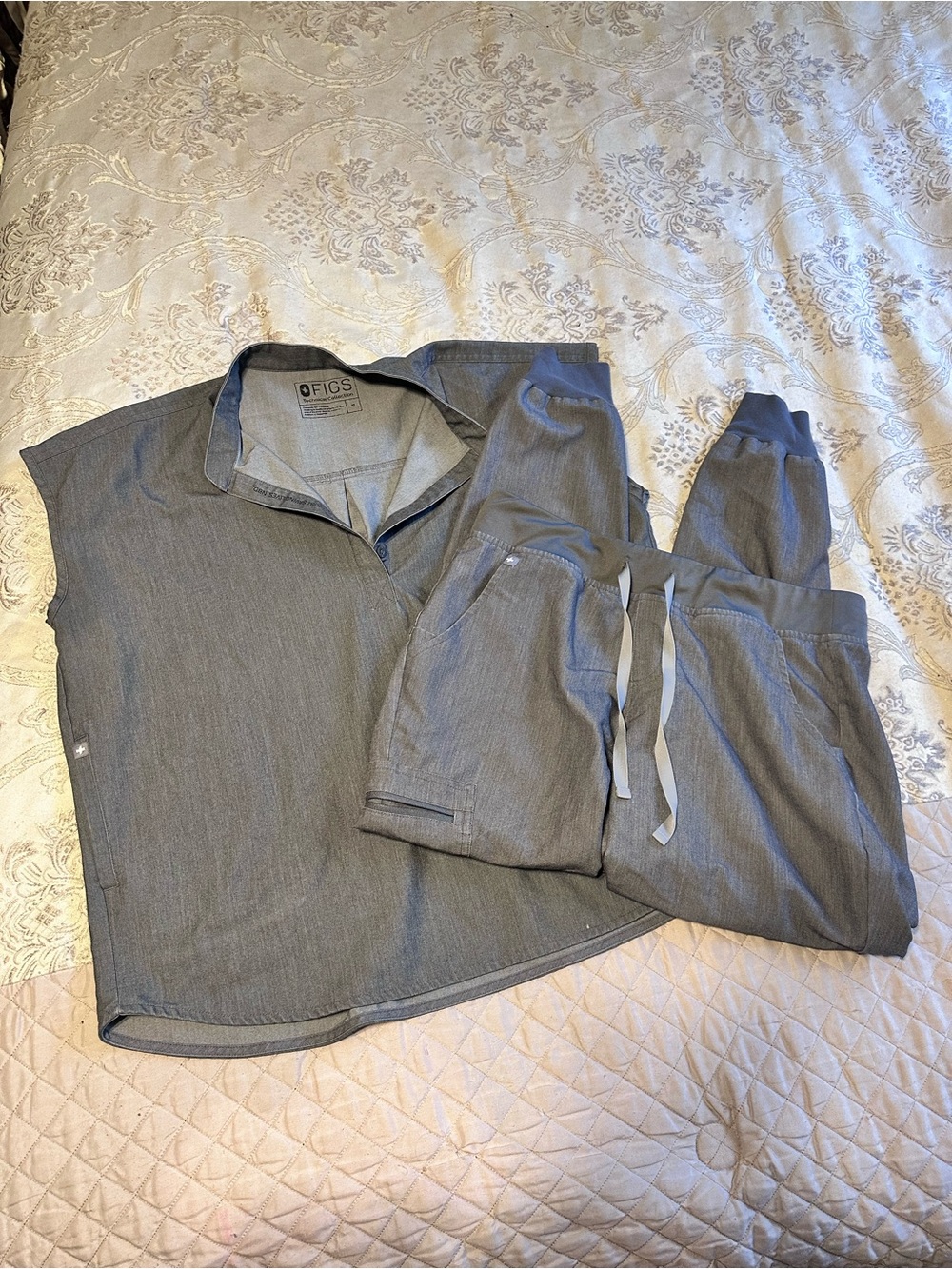 FIGS heather Gray scrub top and bottoms